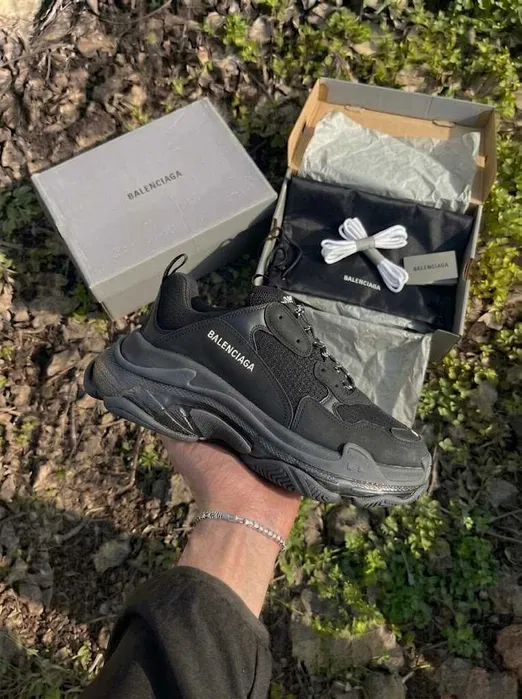 Balenciaga Triple S Negru [Full-Box]