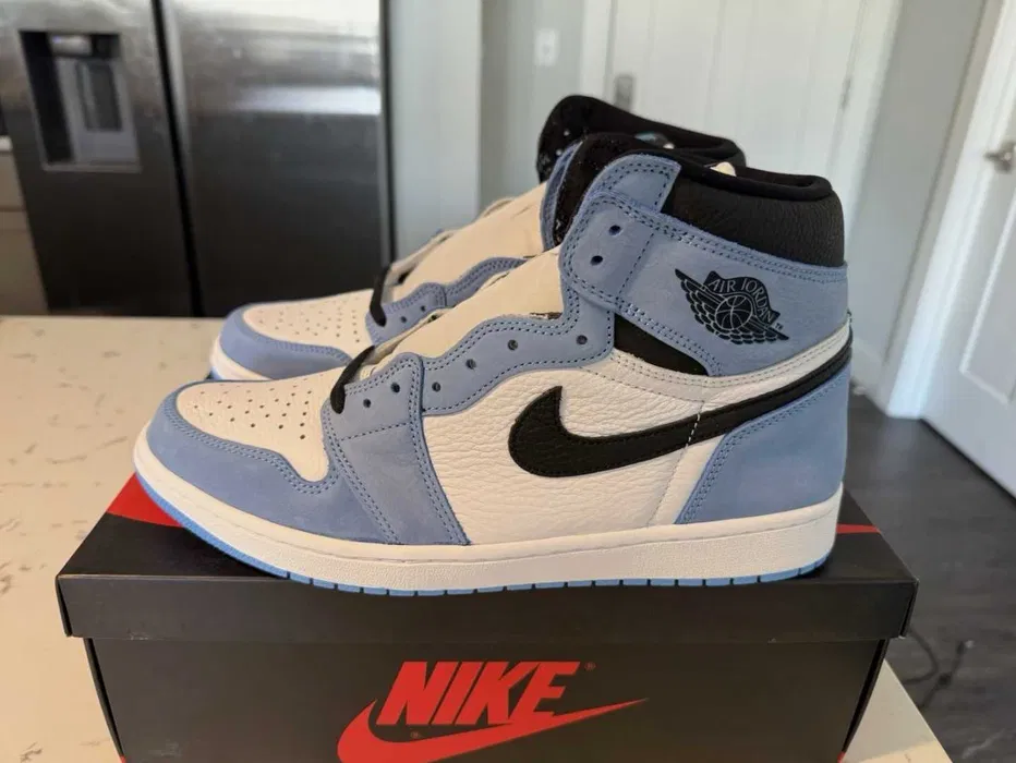 Air Jordan 1 University Blue UNC [Full-Box]